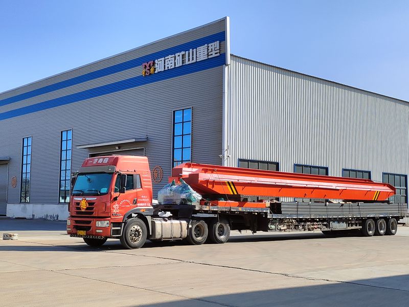 電動(dòng)單梁起重機(jī)，LD20t-26.8m，4臺(tái)，發(fā)往石家莊交付客戶使用。