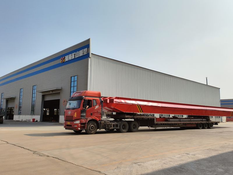 4臺(tái)電動(dòng)單梁起重機(jī)，LD10t-26.53m，發(fā)往浙江交付客戶使用。